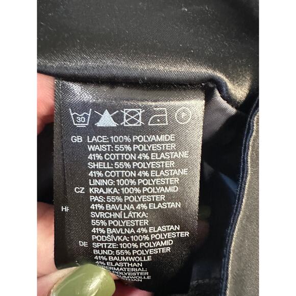 H&M Black Lace Pencil Skirt – Chic Romantic Y2K Officecore Whimsigoth - Picture 9 of 10